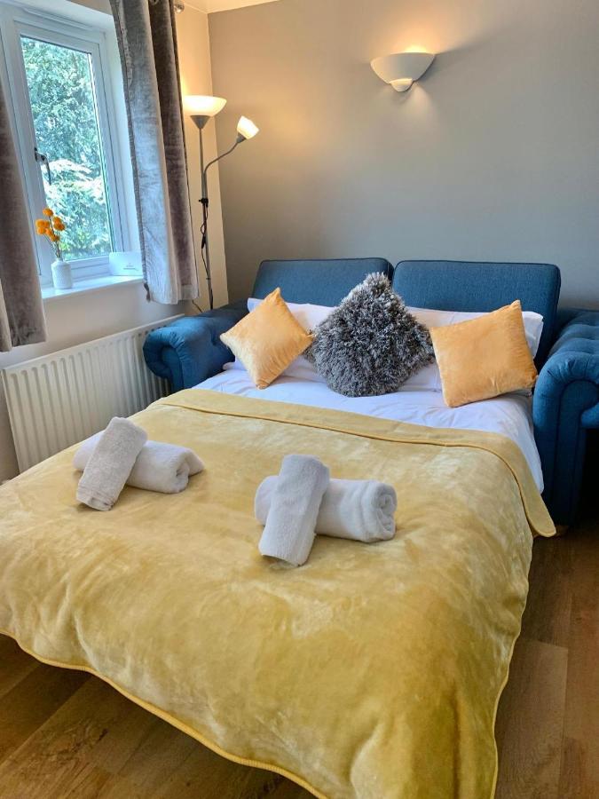 Risinghurst, Oxford, An Entire 2beds, 2bathrooms, Free Wi-fi, Free Parking *